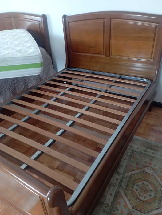 Cama 125x185 c/colchão e estrado