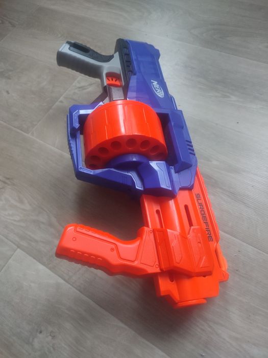 Бластер Nerf Elite Surgefire