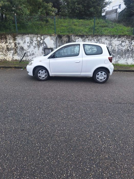So 225km Vendo toyota yaris d4d comercial 225km em excelente estado