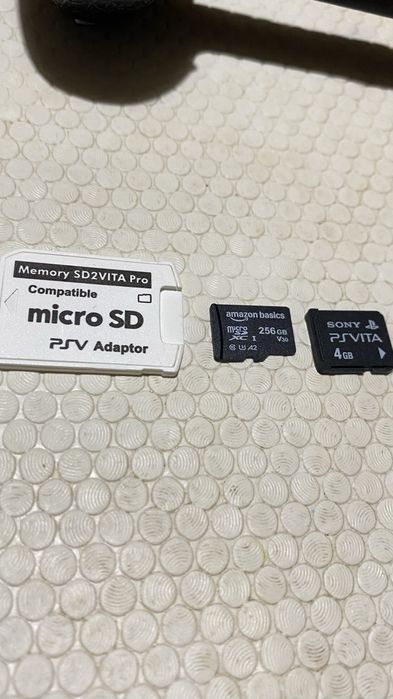 PS Vita PCH-1004 OLED Desbloqueada + Caixa + 256GB + Extras