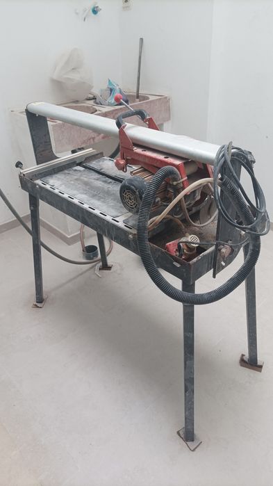 Maquina cortar pedra cerâmica Rubi DW 250 LPS a água