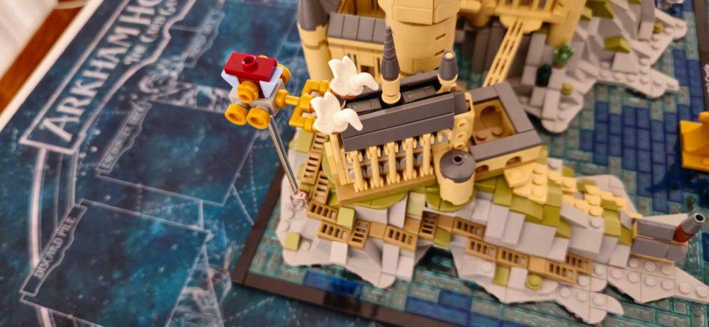Lego Harry Potter Hogwarts Castle and Grounds