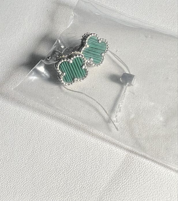 Сережки Van Cleef з малахітом