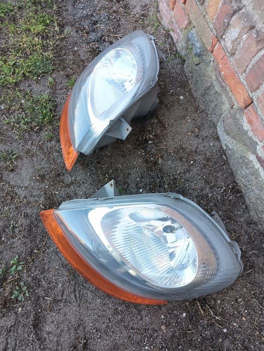 Lampa Trafic Vivaro Primastar kompletna
