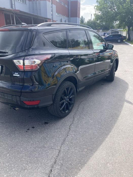 Продам форд Ескейп 2017р