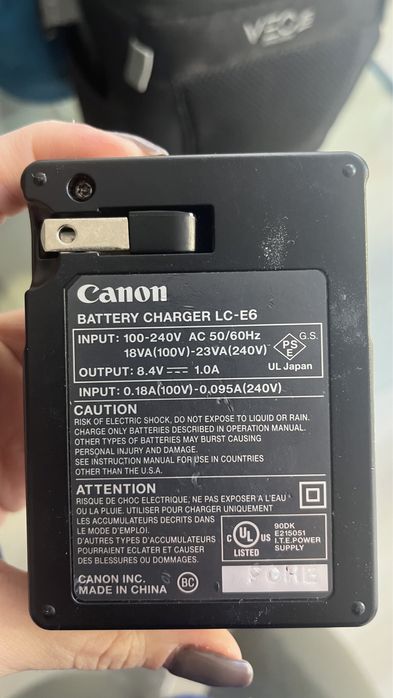 Camera + Lente CANON 5D Mark IV