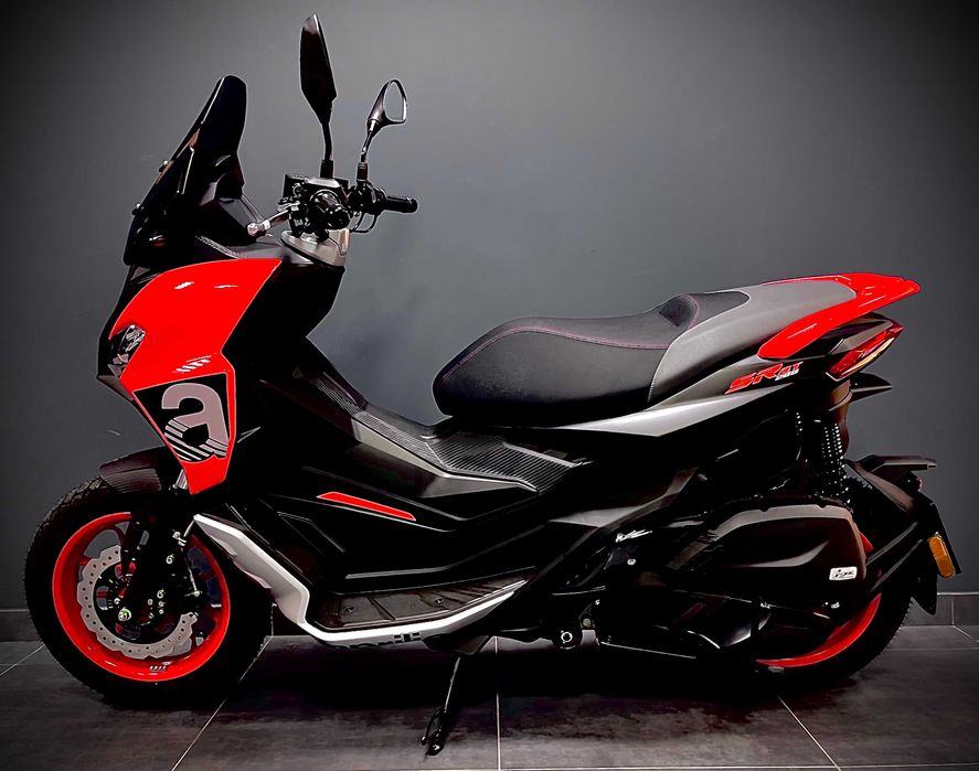 Aprilia SR GT 200
