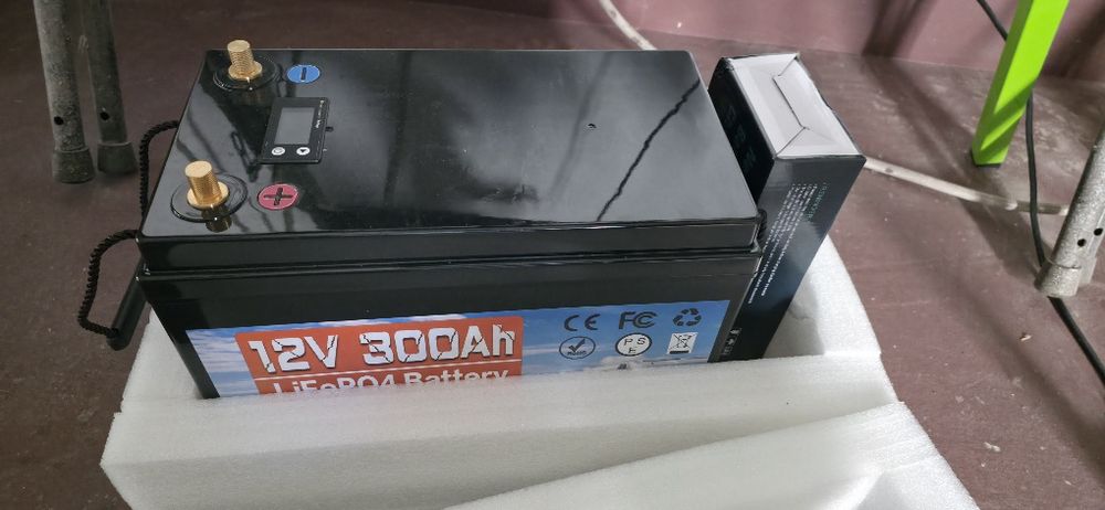 Akumulator 300ah lifepo4 ładowarka