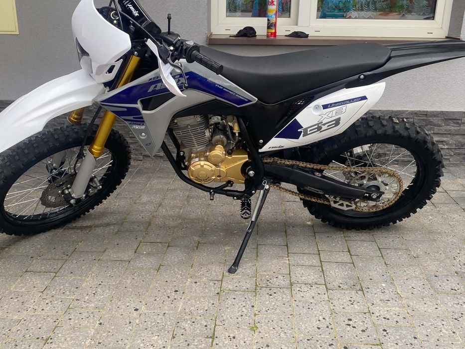 Cross ASIX XB 83 250 ccm