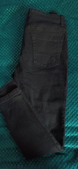 Czarne spodnie 38