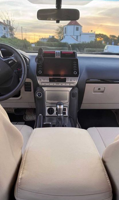 Toyota Land Cruiser 150 VX ano 2022