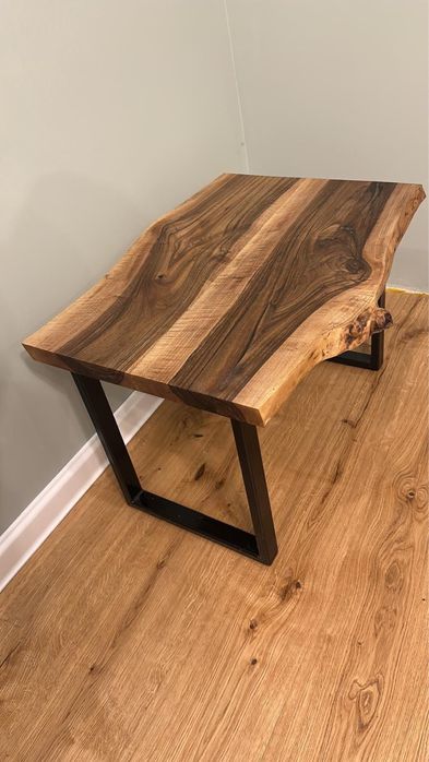 Stolik kawowy orzech włoski handmade