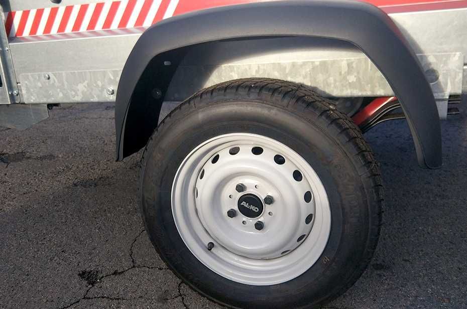 Легковий причіп Любарт