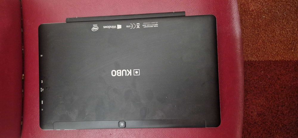 Computador/Tablet 10 polegadas KUBO