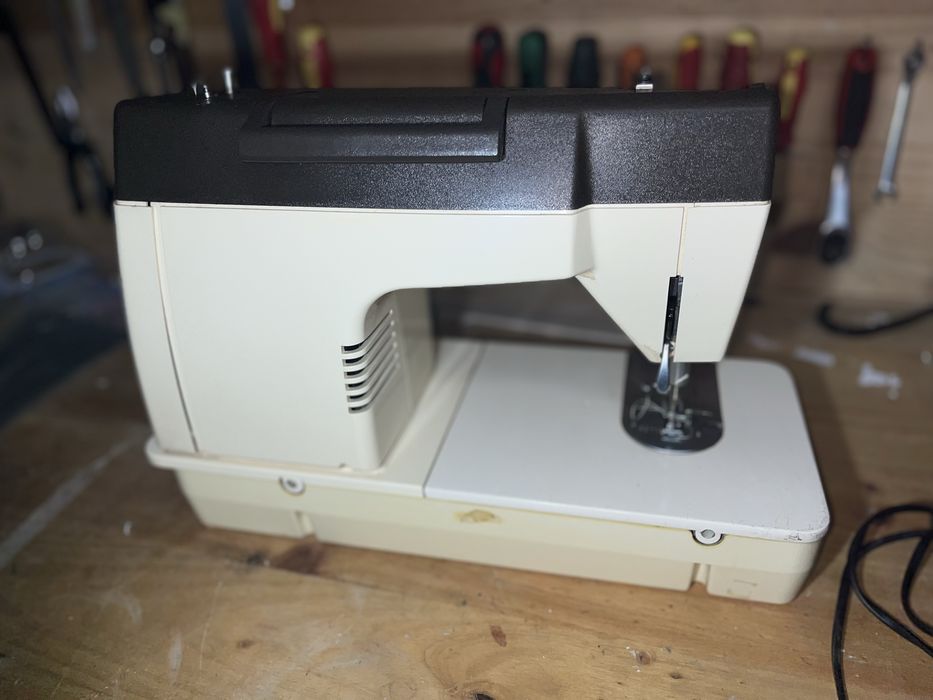 Maquina Singer 7174, Pouso uso como nova