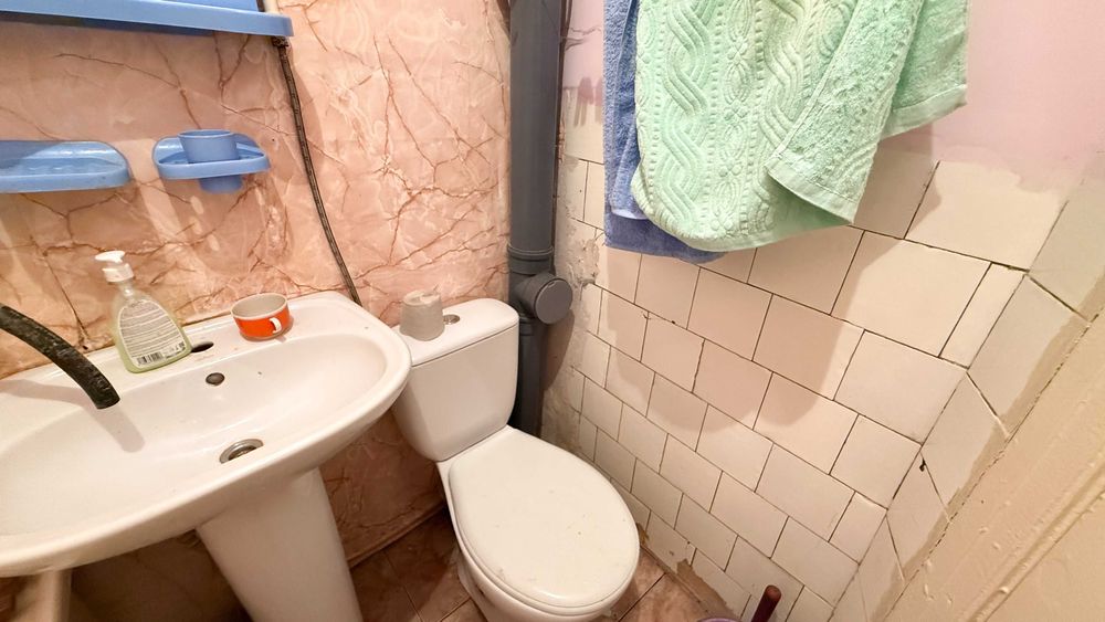 Продаж 2-кім квартири в Новоселиці, індивідуальне опалення