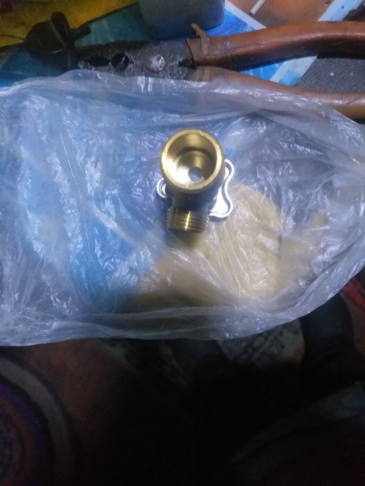 Кран для газового балона конусний