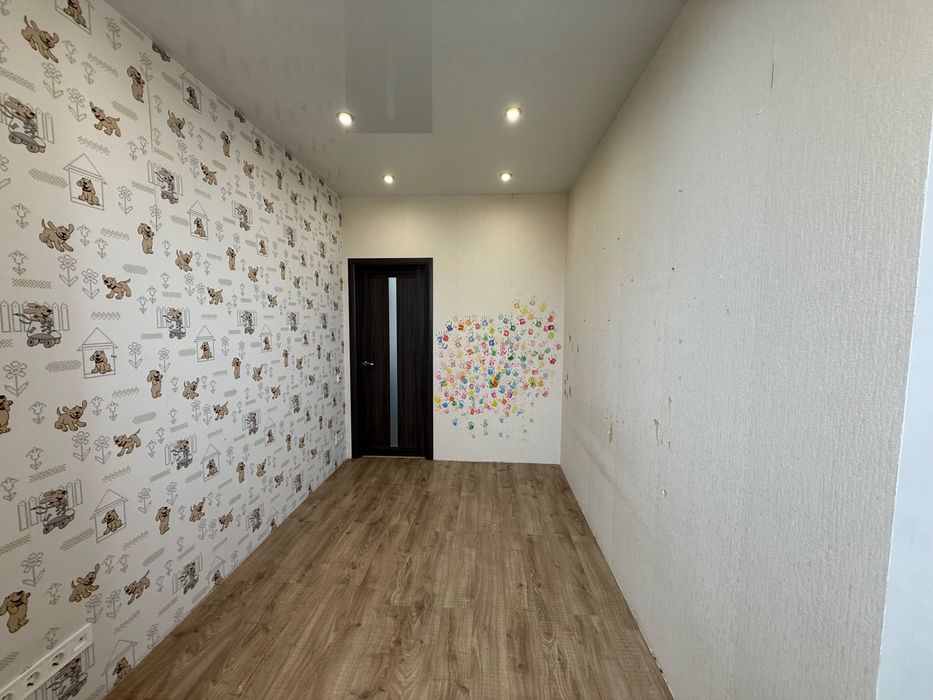 Чудова двокімнатна в сучасному будинку