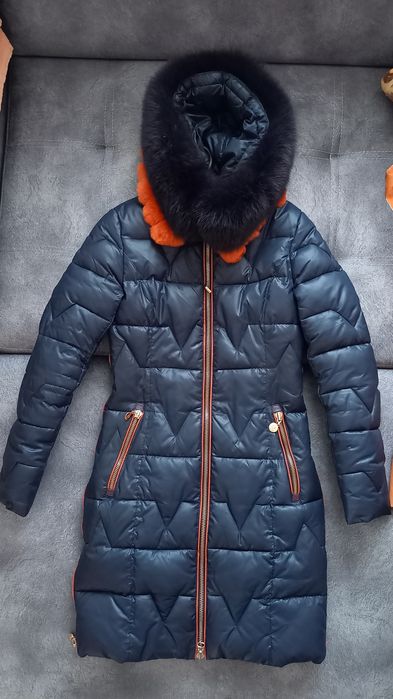 Зимова жіноча куртка