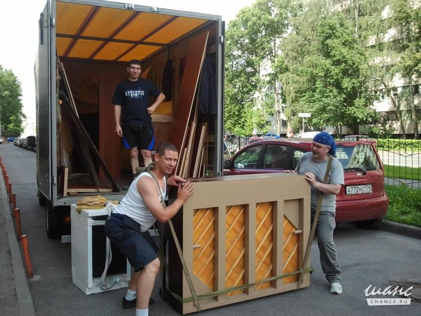 Грузоперевозки Киев Грузовое такси-Переезды-Перевозка мебели-НЕДОРОГО