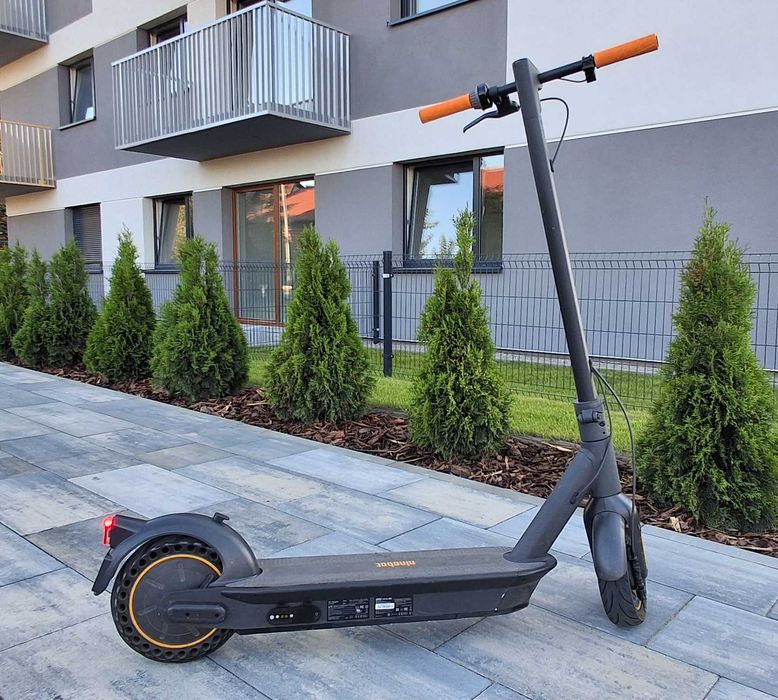 Odnowiona Hulajnoga elektryczna Ninebot G30
