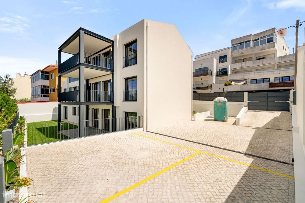 Apartamento T3 com jardim, Amoreira, Cascais