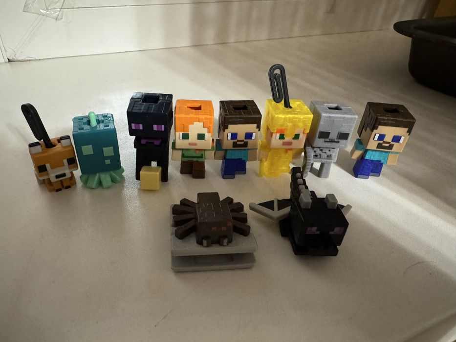 Продаж/Обмін фігурки кіндер Minecraft