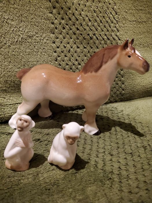 Продам  статуэтки лфз  СССР