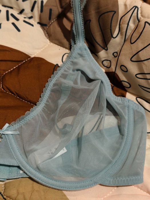 Błękitny biustonosz typu Soft / Mesh – transparentna siateczka z serduszkiem
