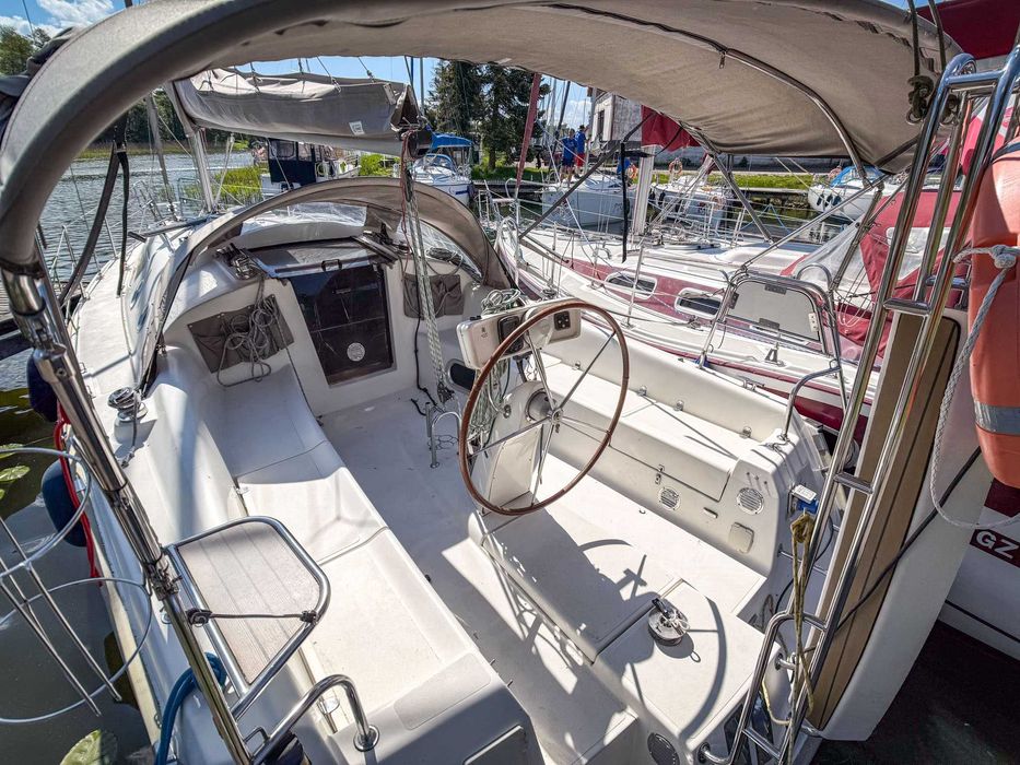 Sprzedam jacht MAXUS 33