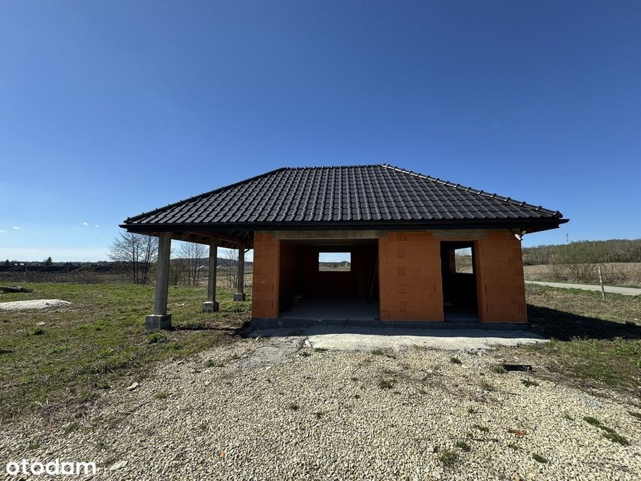 Dom stan surowym zamkniętym – Wołowice, 72 ary!