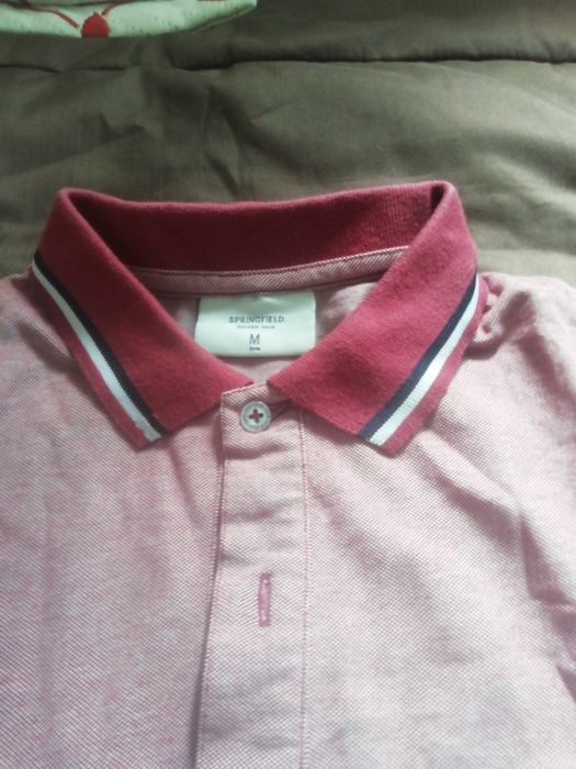 Roupa de homem em bom estado