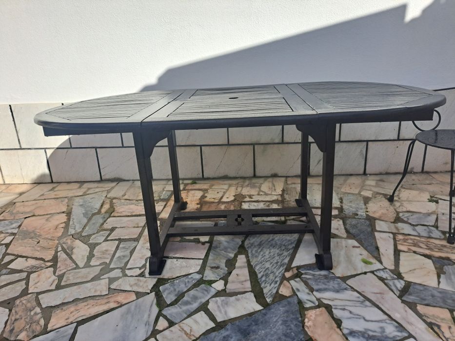 Mesa de jardim extensível