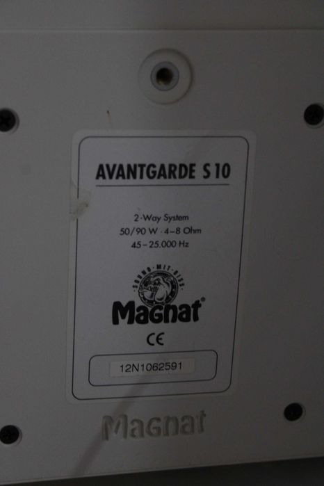 Colunas de Som Magnat Avantgarde