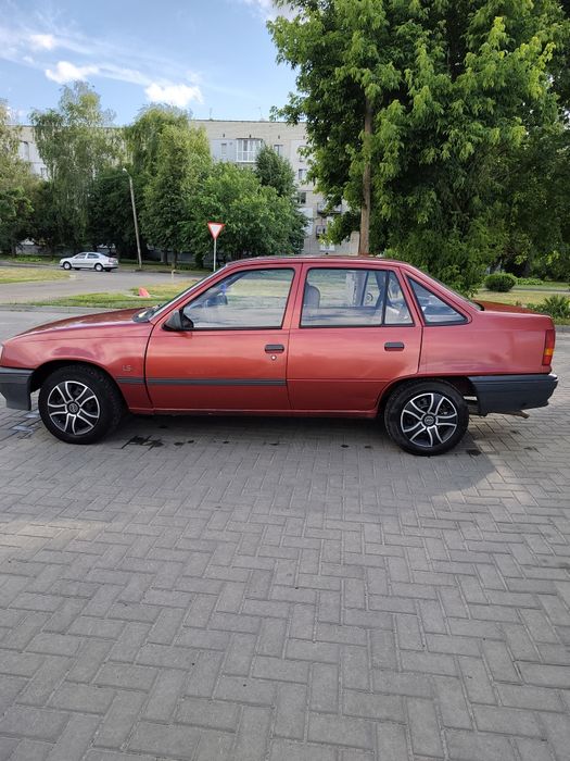 Продам Опель Кадет 1.3