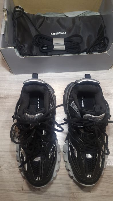 Balenciaga track 1