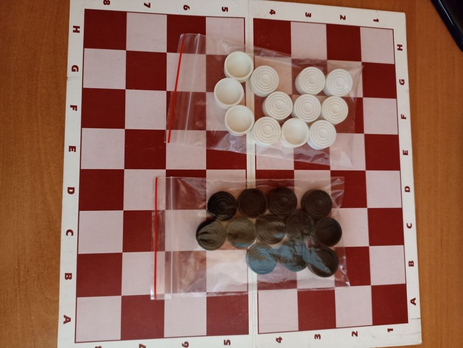 Шахматы..шашки .