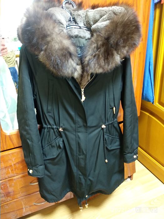 Парка з натуральним хутром песця