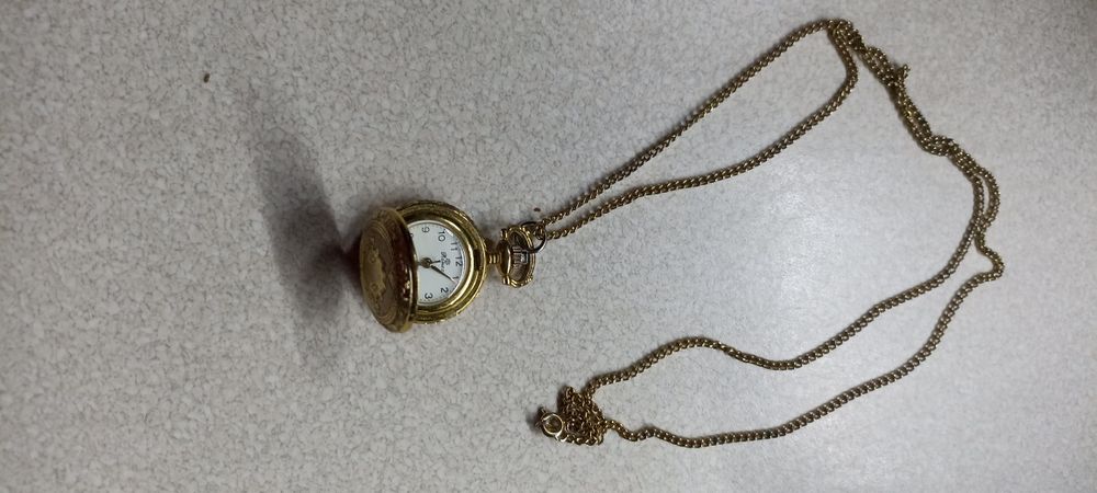 Zegarek Quartz Romex na łańcuszku