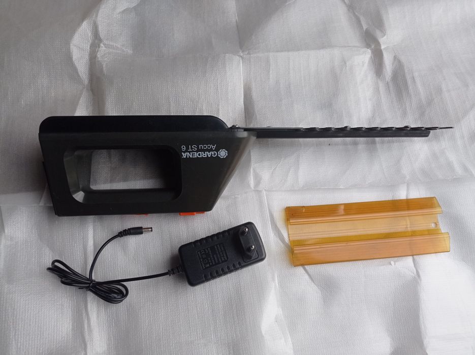 Акумуляторний кущоріз "Restore"