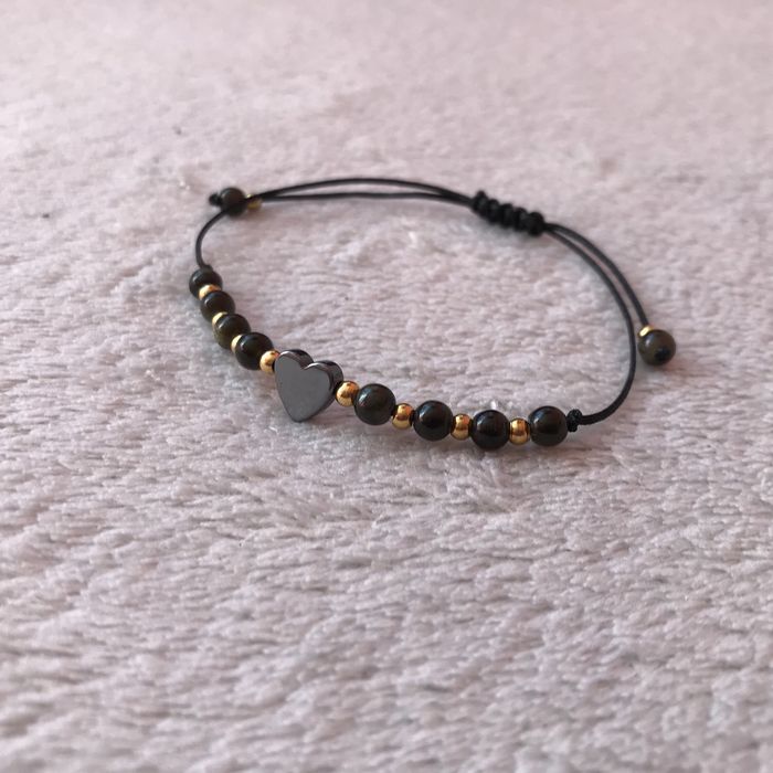 Bransoletka z sercem z hematytu regulowana