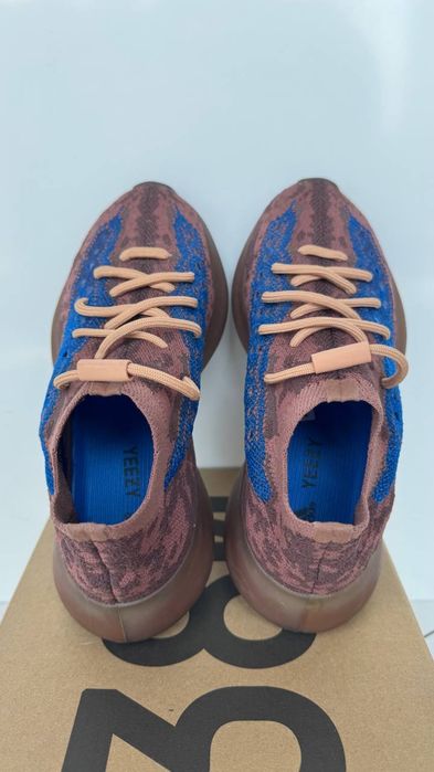 Кросівки Yeezy boost 380