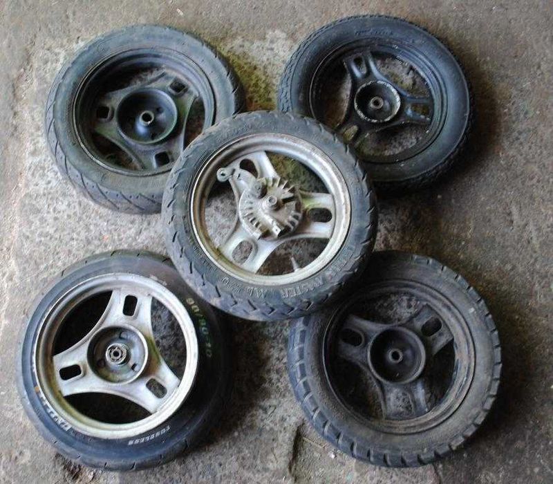 Колесо на скутер Honda dio або садову тачку для господарства