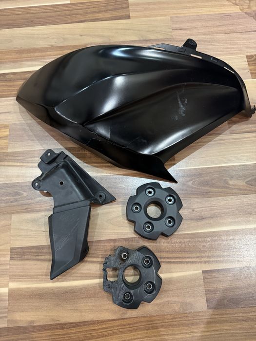 Пластик kawasaki z800 накладка бака и радиатора 51026-0054 14092