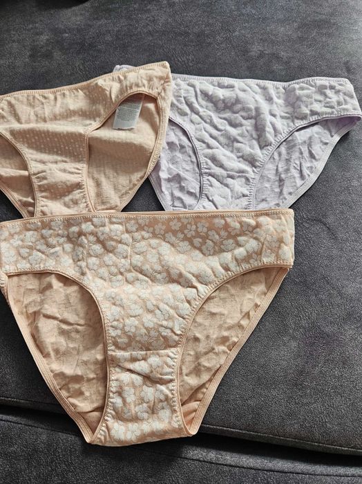 3 sztuki majtek Nowych roz S