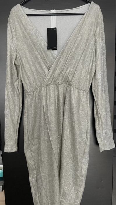 Nowa sukienka z metką