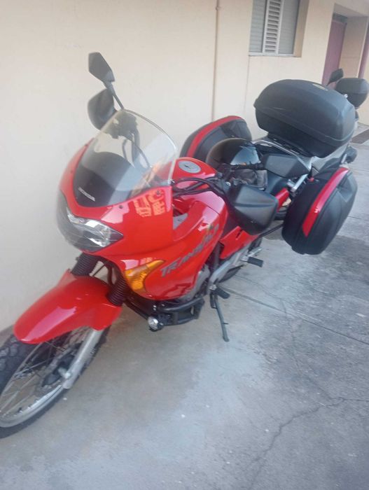 Vende se mota praticamente nova