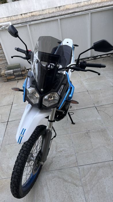 Voge rally 300 azul