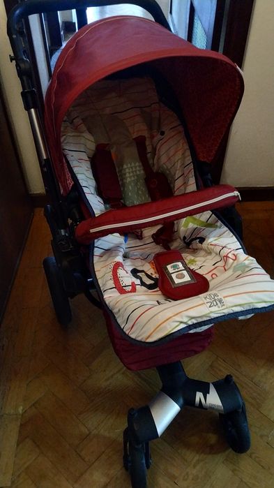 Carrinho de bebê todo o terreno marca Jane em muito bom estado!