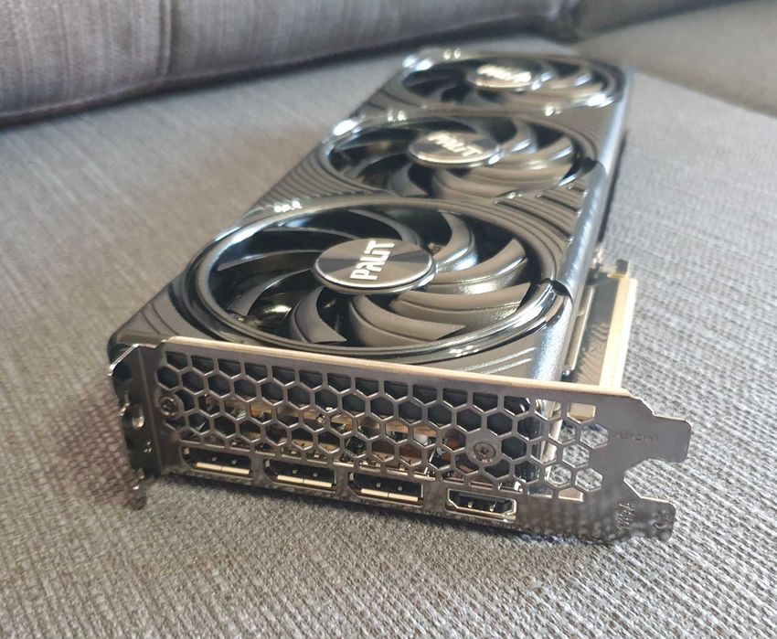 Placa Gráfica Palit - GeForce RTX 5060 Ti - 16gb